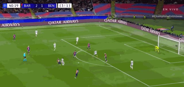 1741725249810015042.gif 莱万.gif