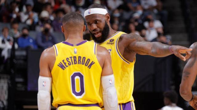 1653476650859043839.jpg Russell-Westbrook-LeBron-James-Lakers.jpg